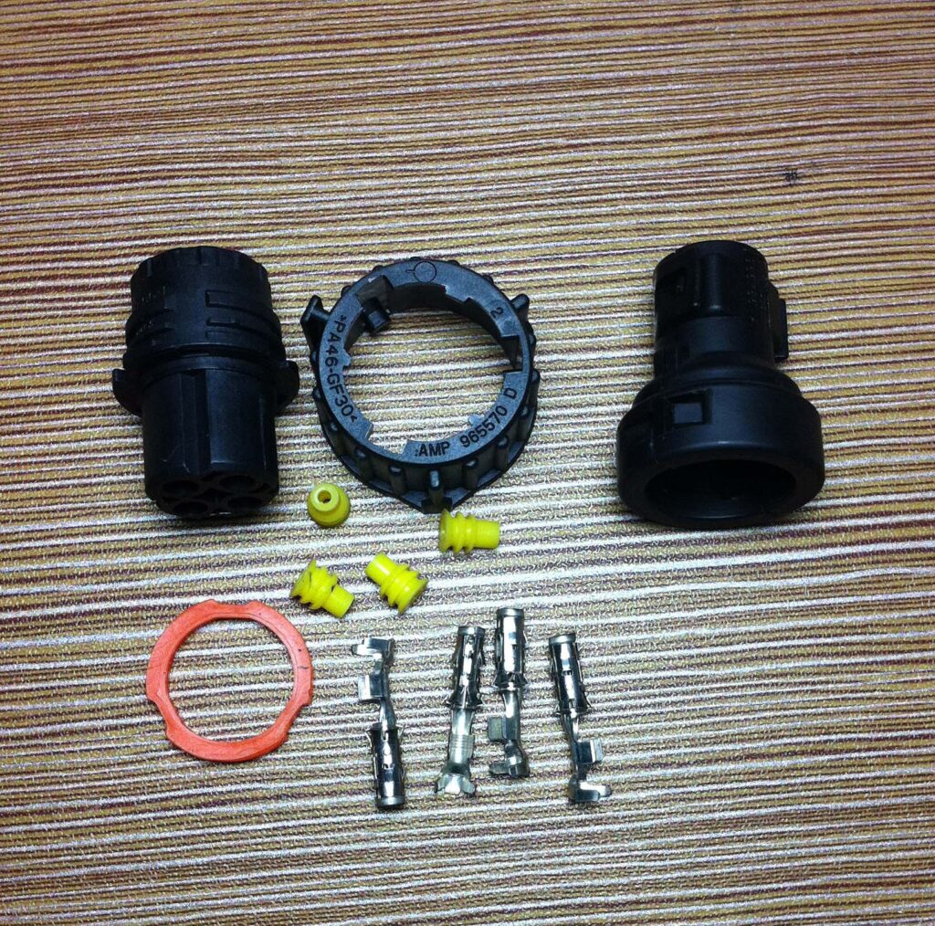 4 Cylindrical Pin Connector kit , 3703-02159YA4